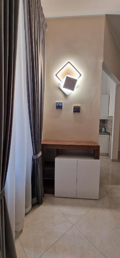 Appartamento B&B La Dimora Di Parthenope Napoli Bagian luar foto
