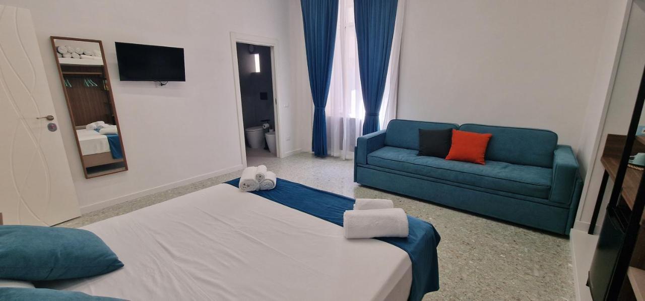 Appartamento B&B La Dimora Di Parthenope Napoli Bagian luar foto