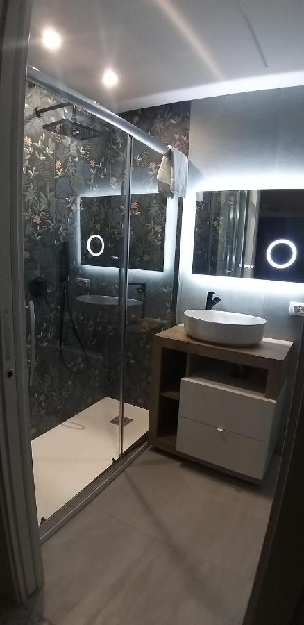 Appartamento B&B La Dimora Di Parthenope Napoli Bagian luar foto