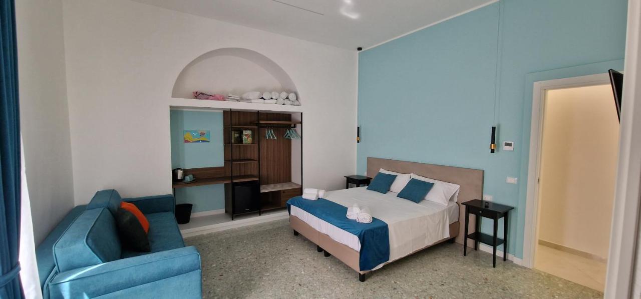 Appartamento B&B La Dimora Di Parthenope Napoli Bagian luar foto