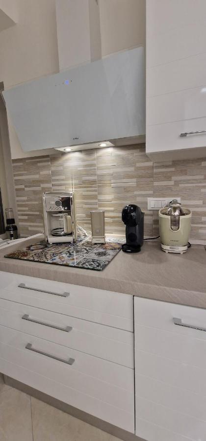 Appartamento B&B La Dimora Di Parthenope Napoli Bagian luar foto