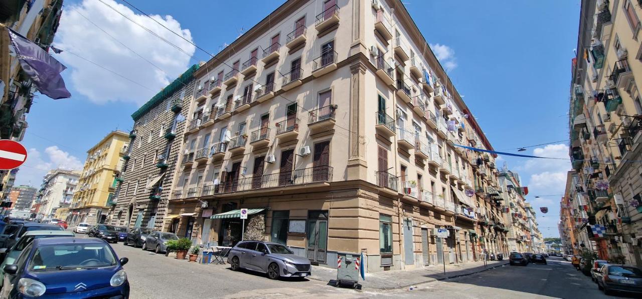 Appartamento B&B La Dimora Di Parthenope Napoli Bagian luar foto