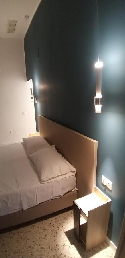 Appartamento B&B La Dimora Di Parthenope Napoli Bagian luar foto
