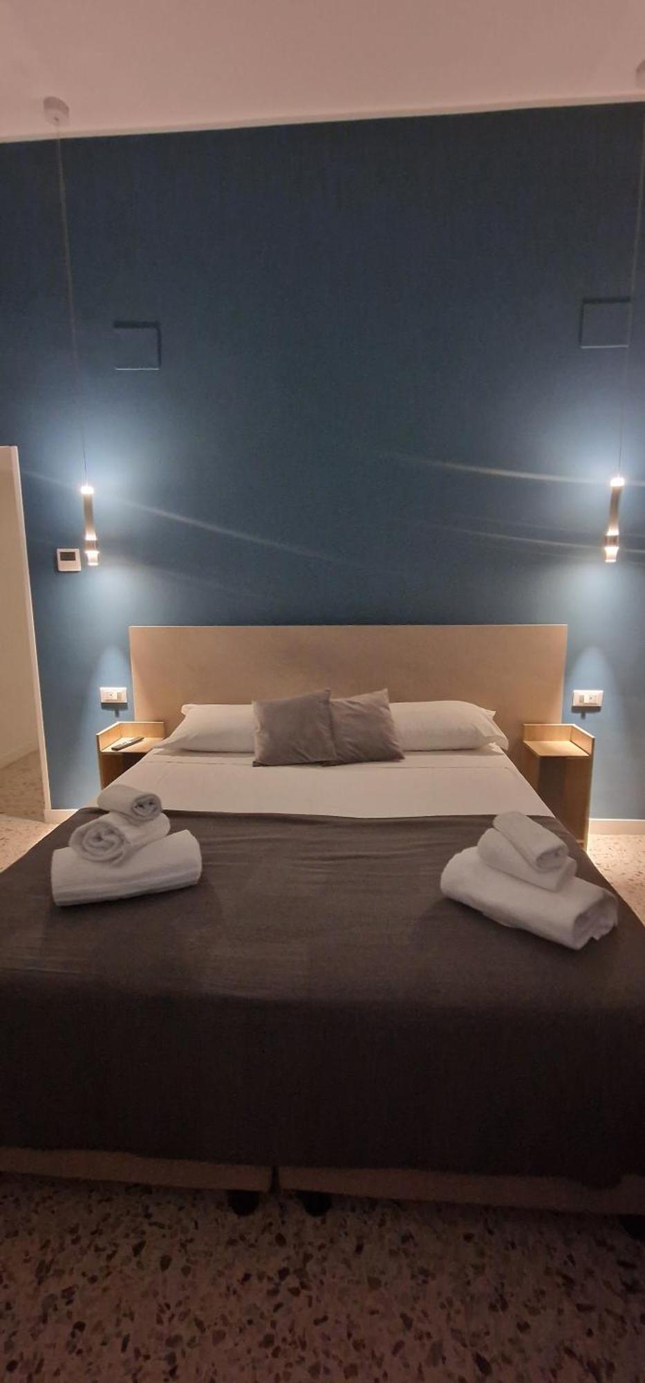 Appartamento B&B La Dimora Di Parthenope Napoli Bagian luar foto