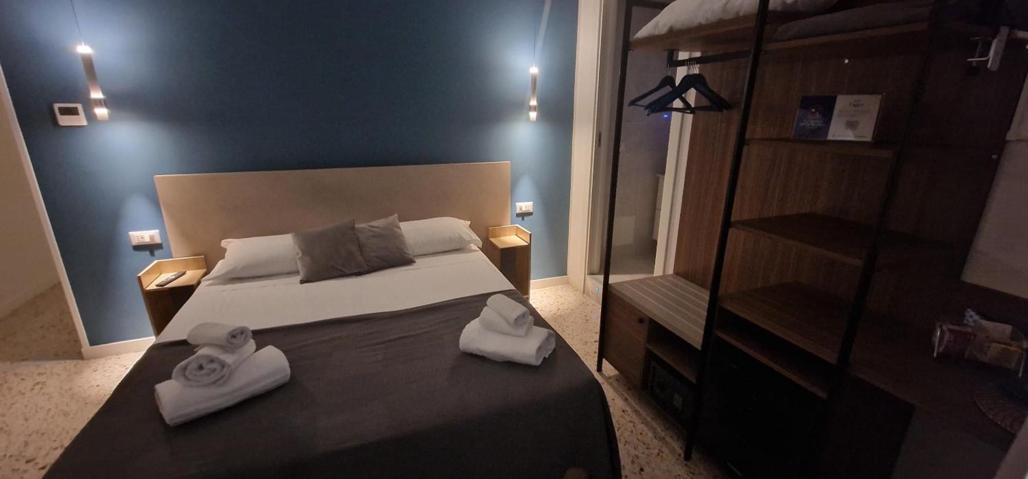 Appartamento B&B La Dimora Di Parthenope Napoli Bagian luar foto