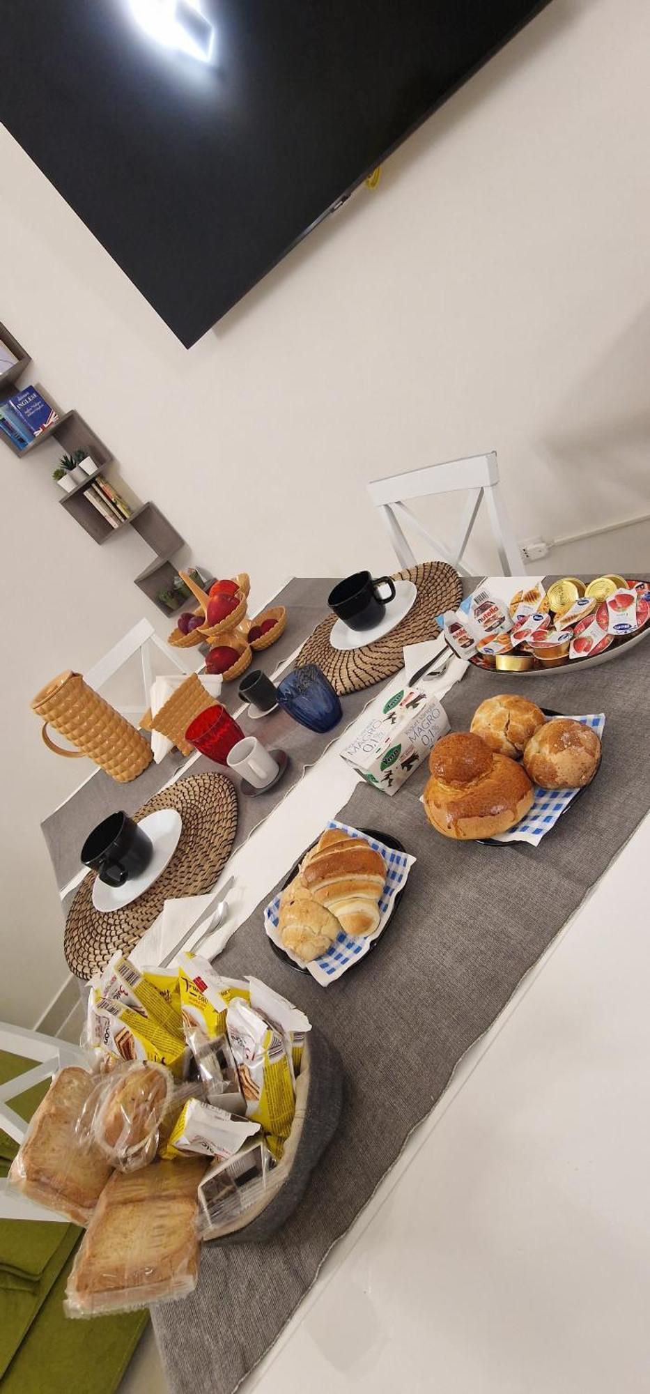 Appartamento B&B La Dimora Di Parthenope Napoli Bagian luar foto
